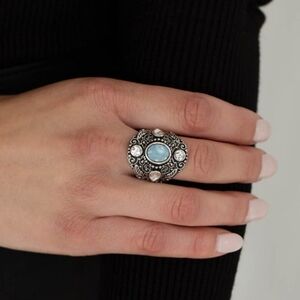 🆕 Blue Opalescent Stretch Ring